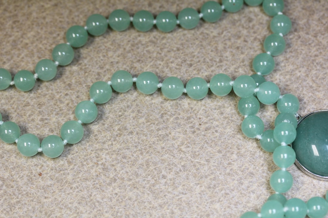 Jade necklace - 4