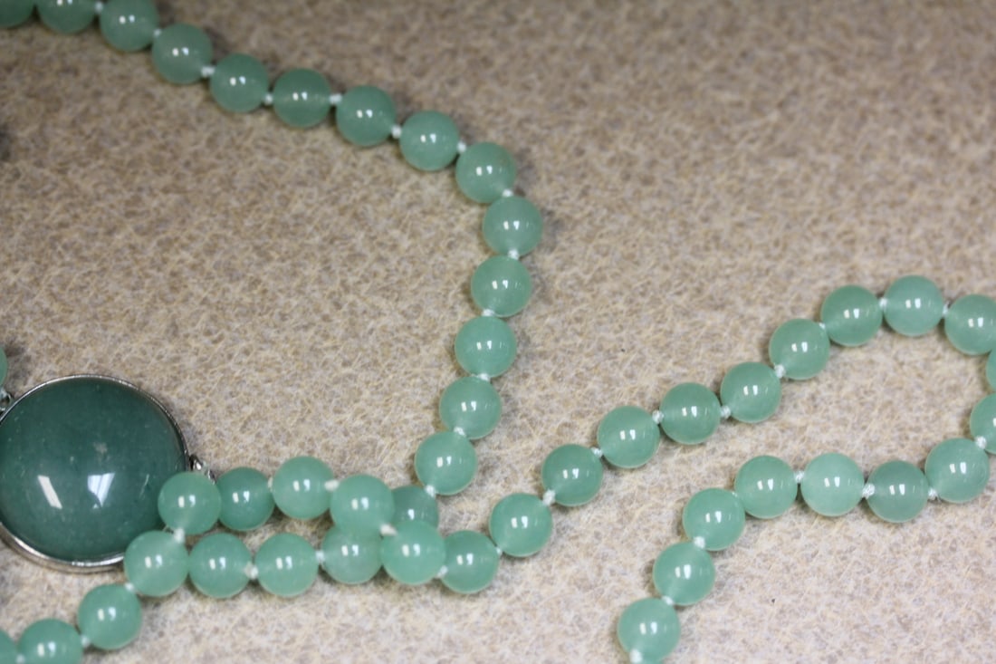 Jade necklace - 6