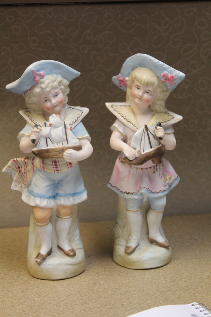 Lot of Two Bisque Ceramic Figurines (1 of 9)