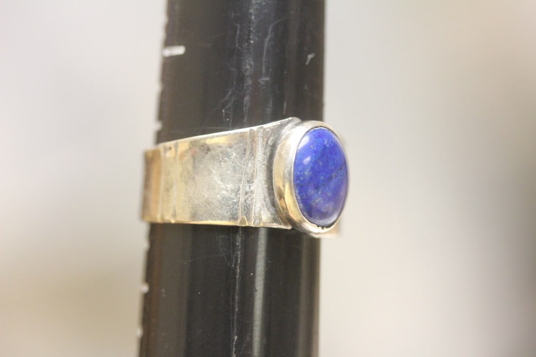 Sterling and Lapis Lazuli Ring: as shown