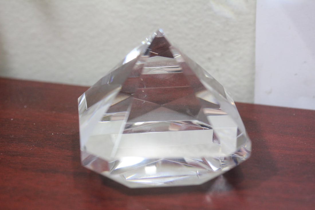 An Oleg Cassini Diamond Shape Paperweight: 3 inches across