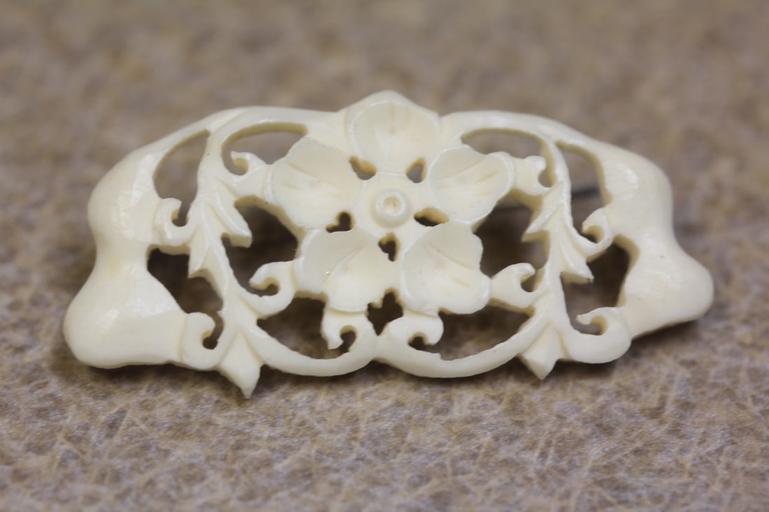 Well Carved Bone Pin: as shown