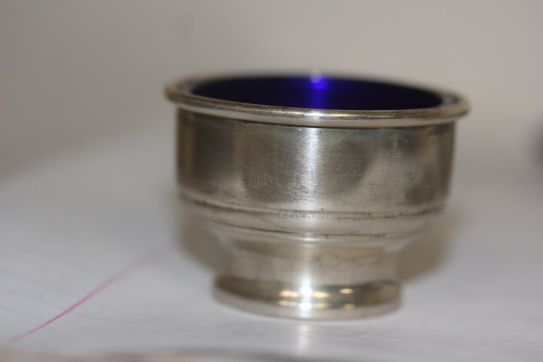 Sterling Salt Cellar: with cobalt blue glass insert - 1 3/4" wide