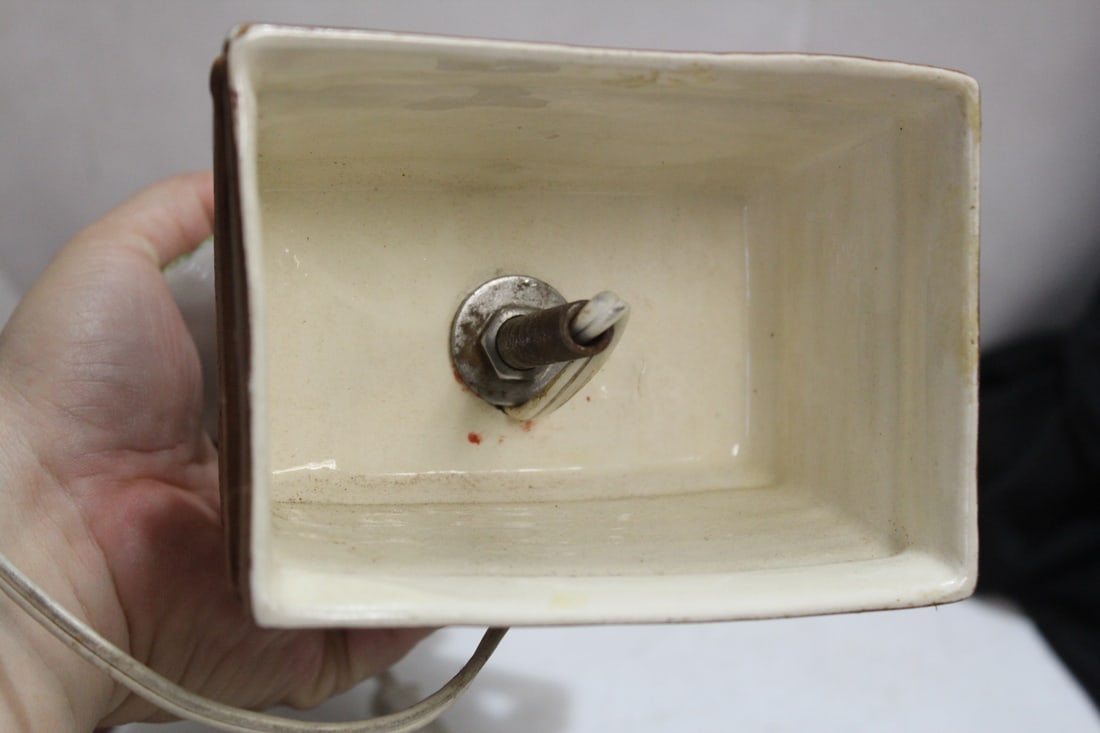 A Ceramic Figural Lamp - 4