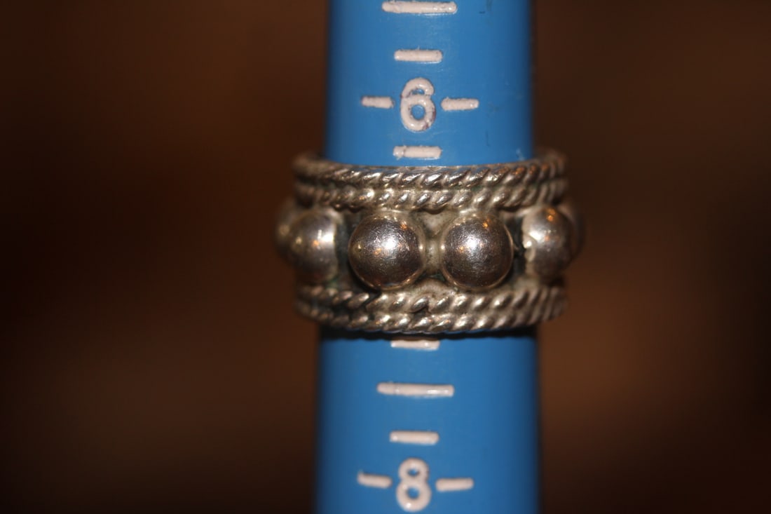 Marked 925 Sterling Ring: as shown