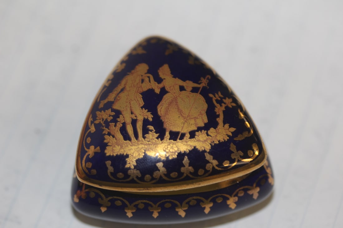 Limoges Triangle Ceramic Trinket Box - 2