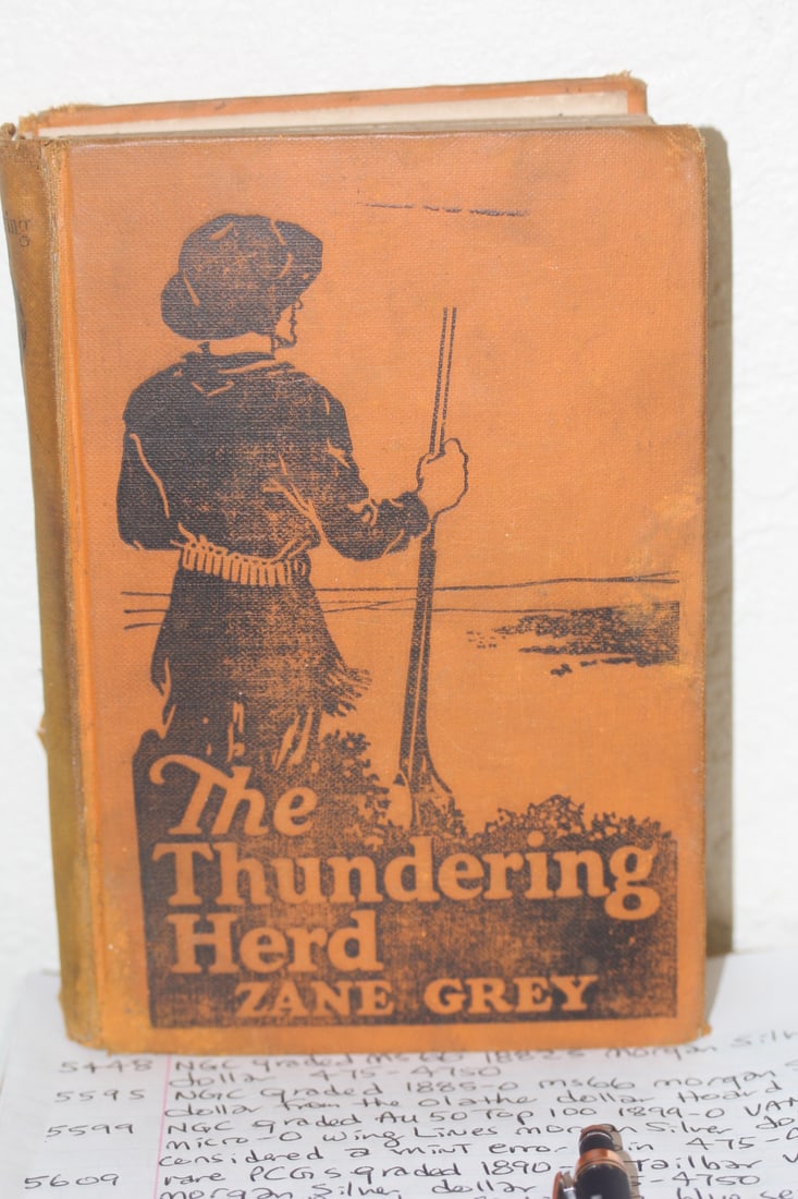 Hardcover Book: The Thundering Herd: by Zane Grey - 1925 - First edition