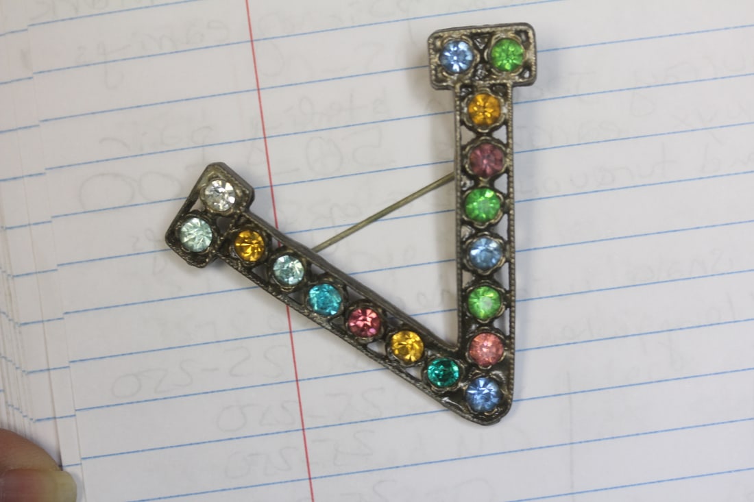 Rhinestone V Brooch: vintage - Victorian?
