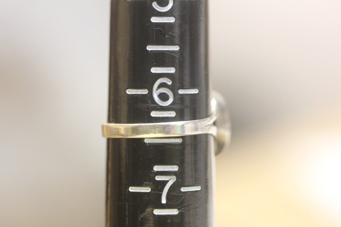 Sterling and Stone ring - 4