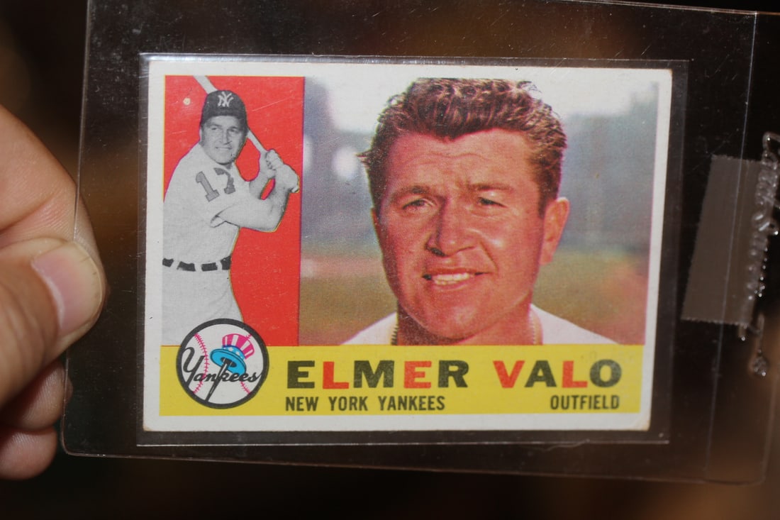 Elmer Valo Baseball Card: as shown on photos