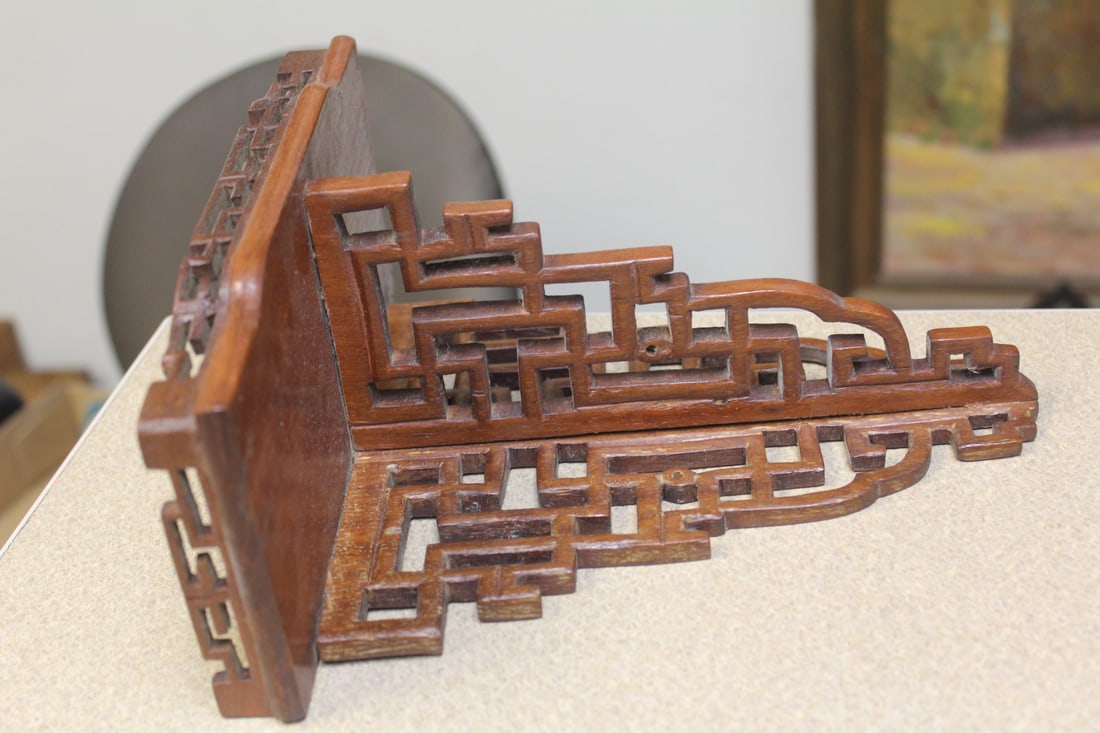 Carved Chinese Wall Bracket: 10 inches tall