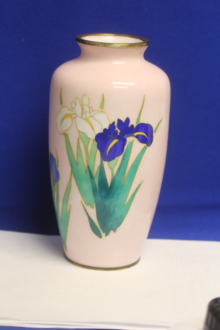 Japanese Cloisonne Vase: 8 3/4" tall