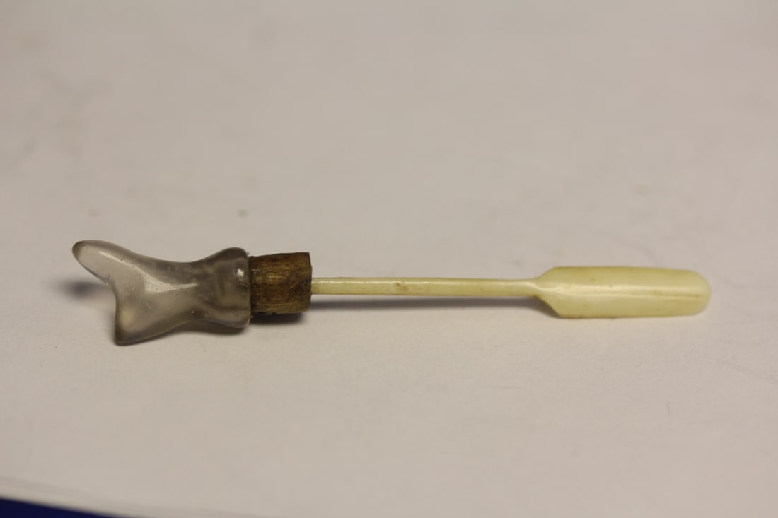 Quartz Snuff Bottle - 7