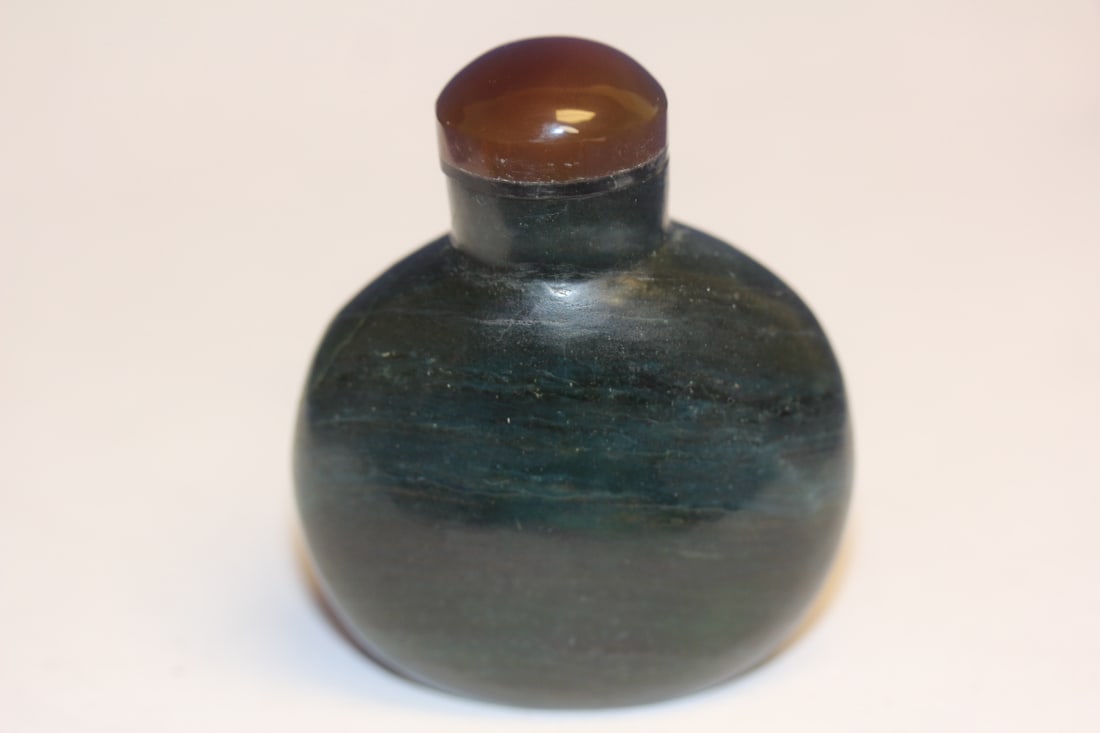 Spinach Jade or Other Gemstone Snuff Bottle: 3 inches tall