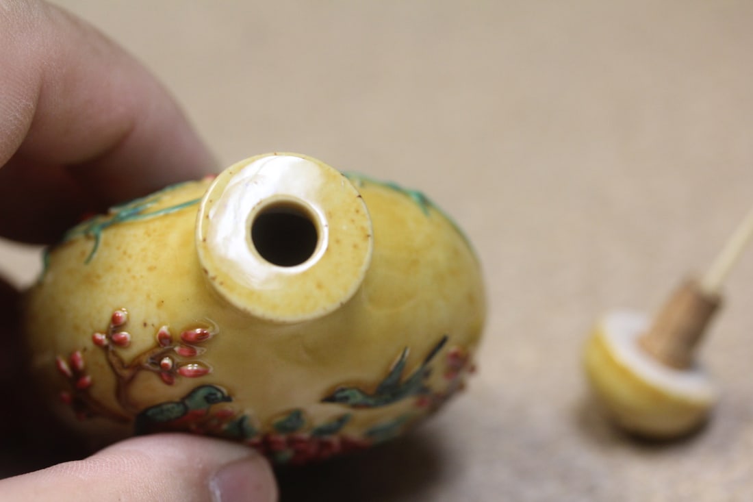 Chinese Ceramic Snuff Bottle - 6