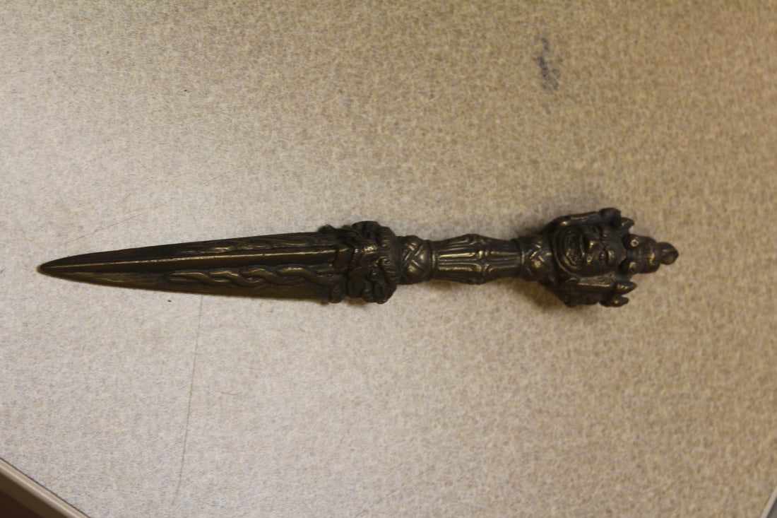 Solid Bronze Tibetan Dagger?: appeared to be old - 8 1/2" across