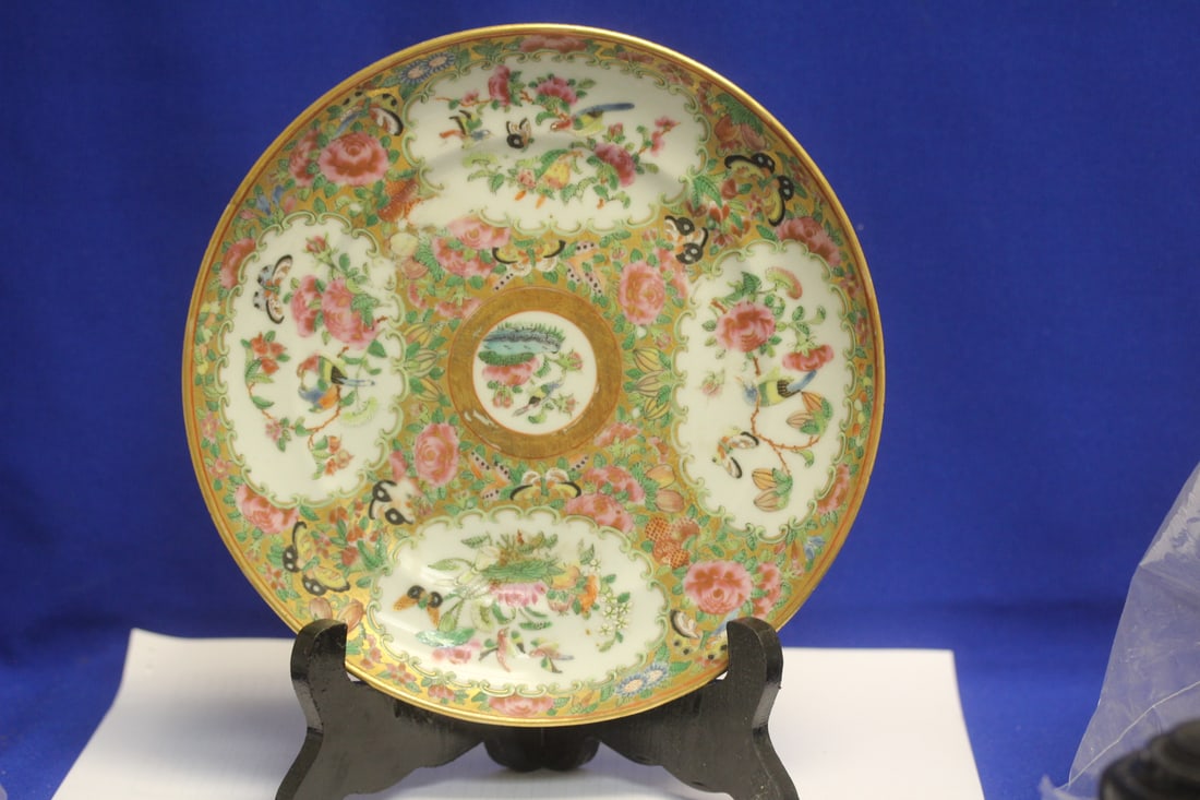 Antique Chinese Rose Medallion Plate: mid 19th century - 8 1/4" in diameter