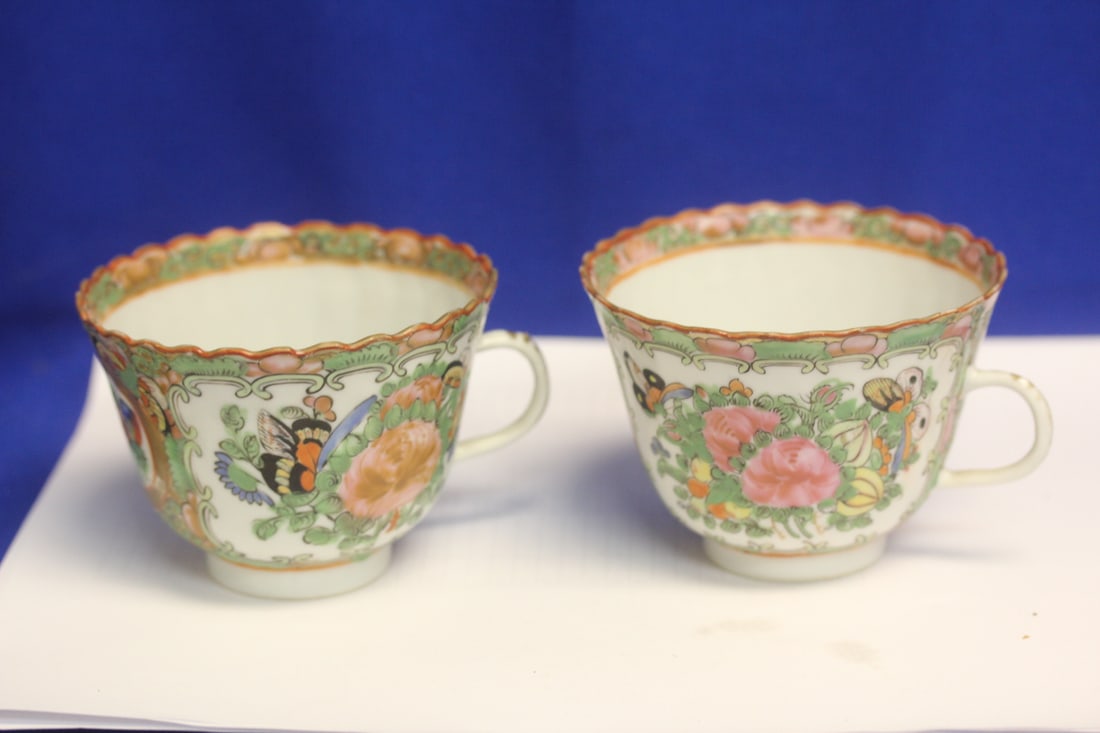 Lot of 2 Chinese Rose Medallion Cups: early 20th century - 2 3/4" tall each