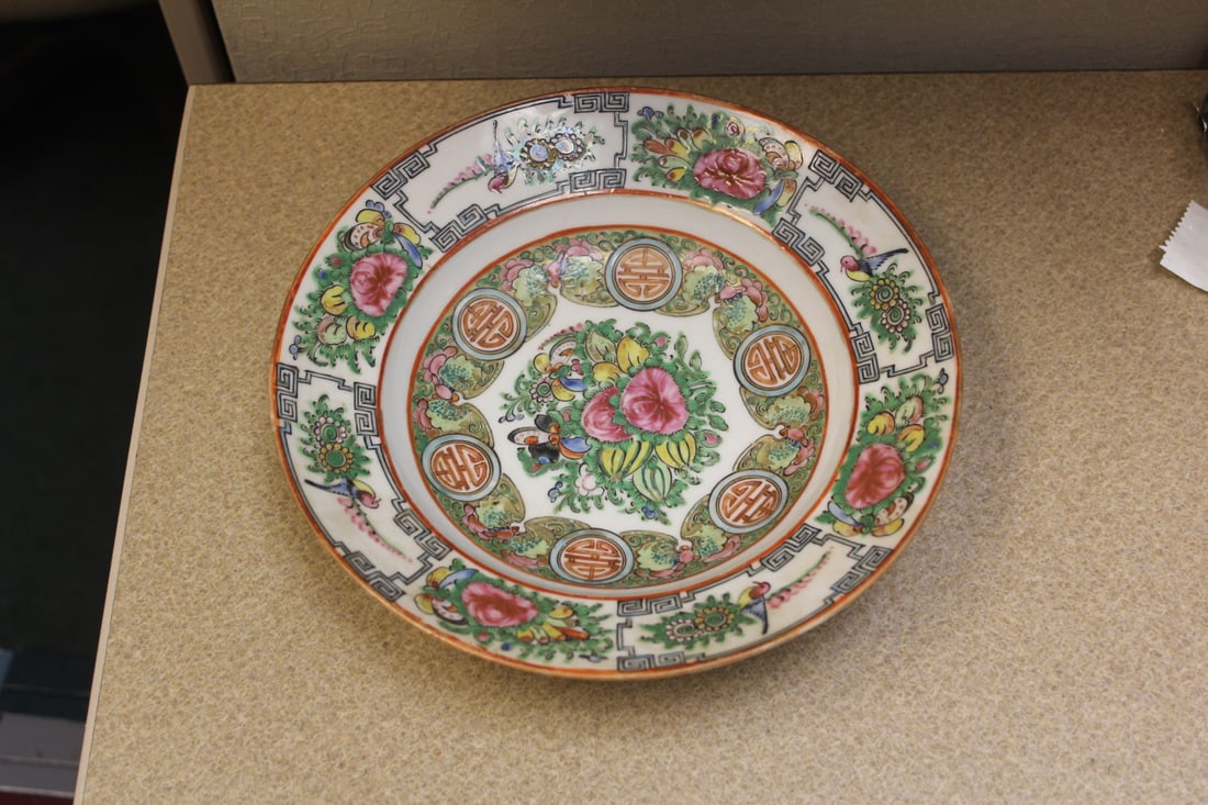 Antique/Vintage Chinese Rose Medallion Soup Bowl: republic period - 8 3/8" in diameter