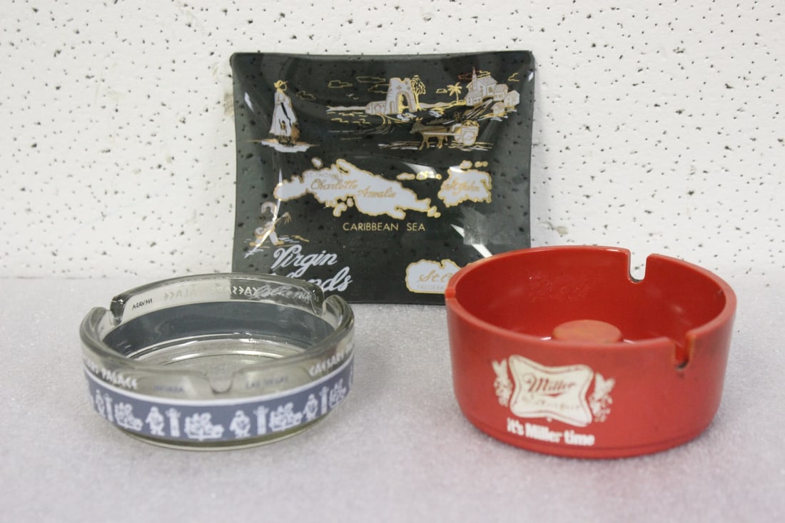 Lot of 3 Ashtrays: as shown