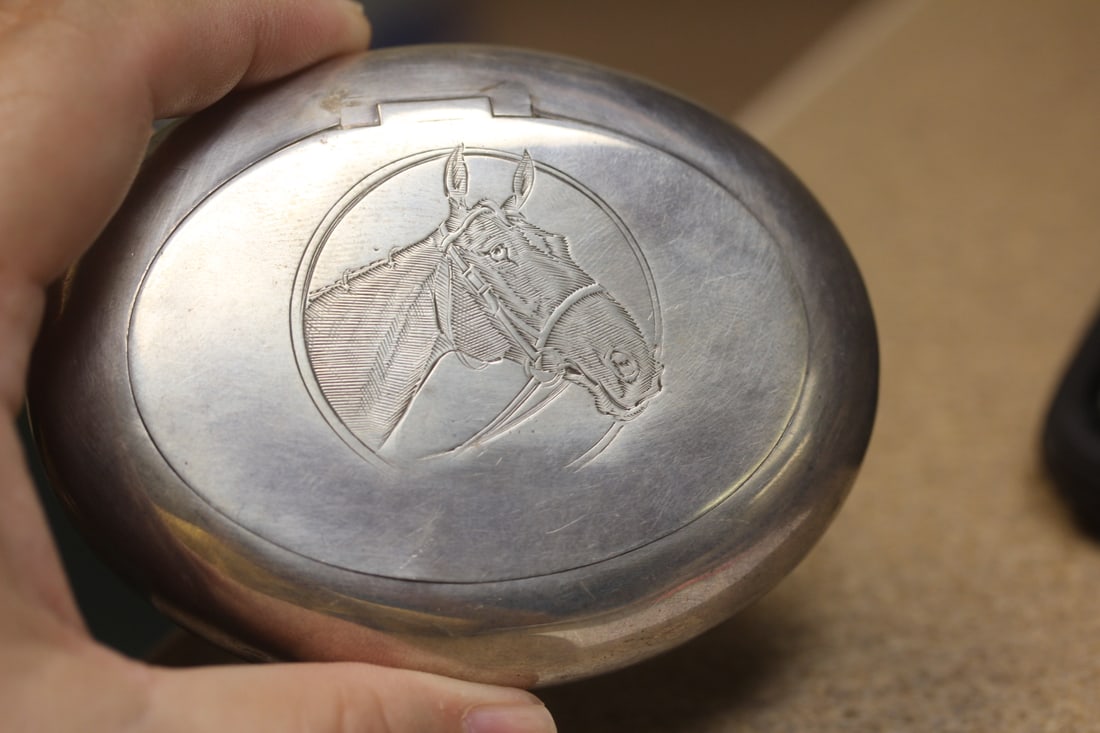 English Sterling Hallmark Horse Snuff Box: sterling silver - well carved - 3 5/8" in diameter - rare