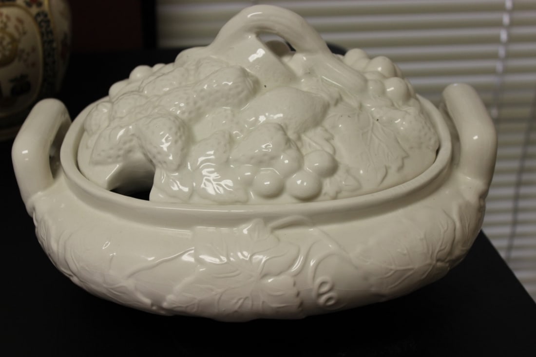 A Pottery Tureen By Gibson: 11 1/2" long