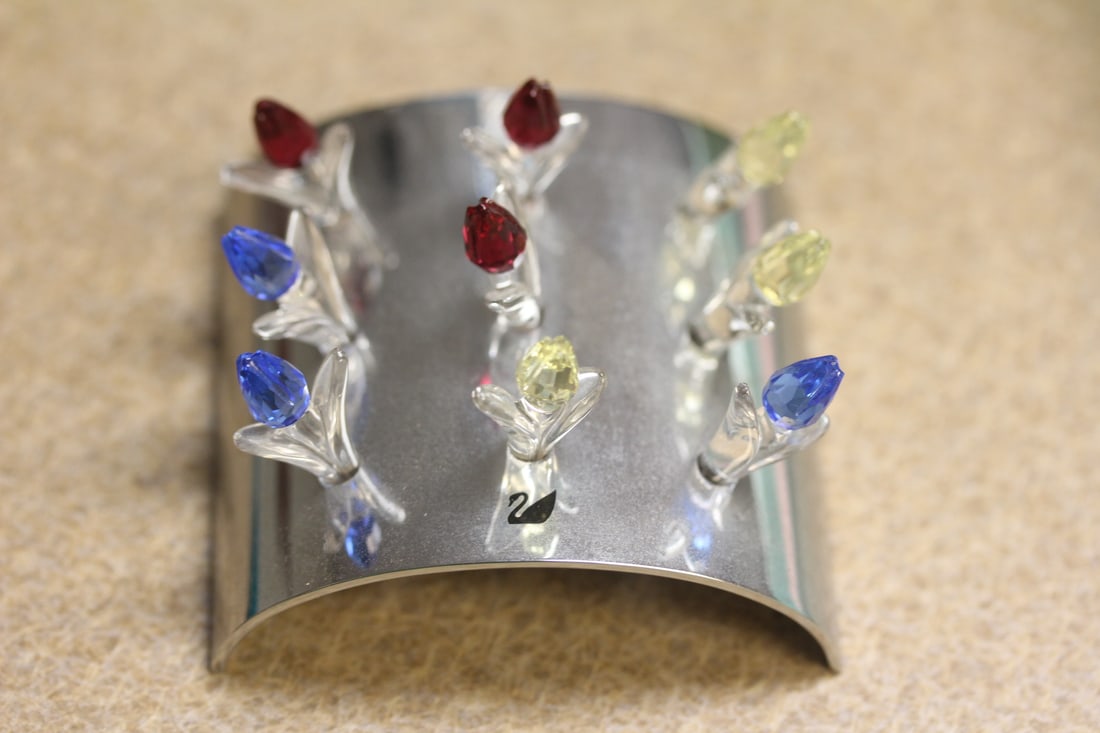 Rare Swarovski Crystal Flowers: on metal base - no box - vintage - base= 2 1/2" across