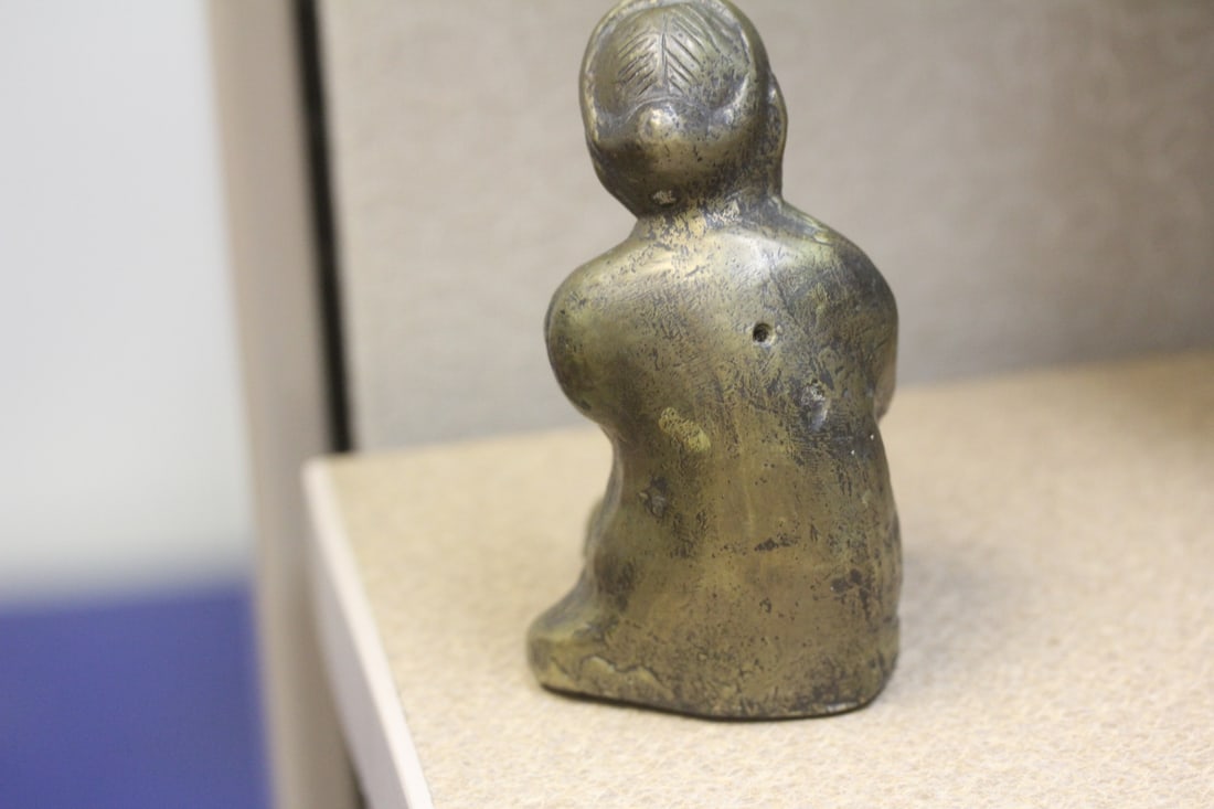 Solid bronze Chinese man - 5