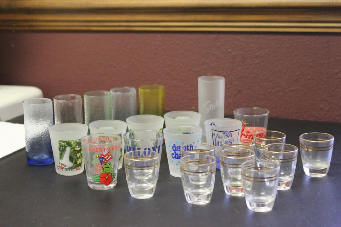 Lot of 24 Shot Glassees: as shown on photos