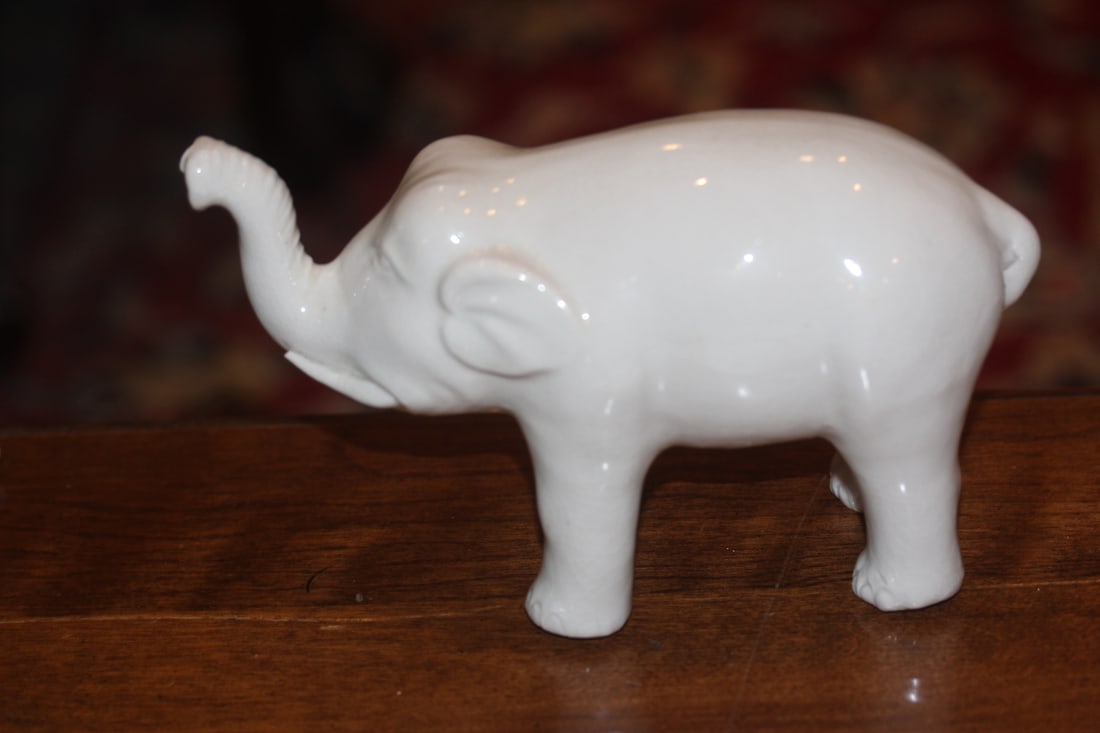 Blanc de Chine Chinese Ceramic Elephant: 7" across - appeared to be well made