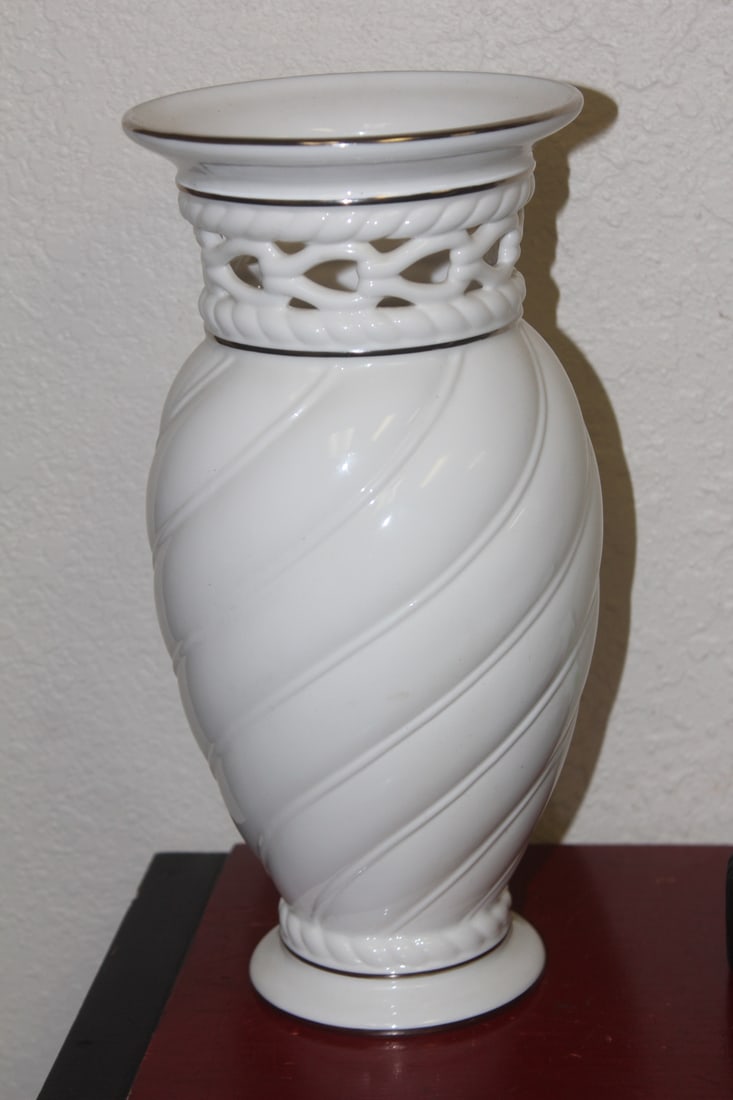 Lenox Vase - 3