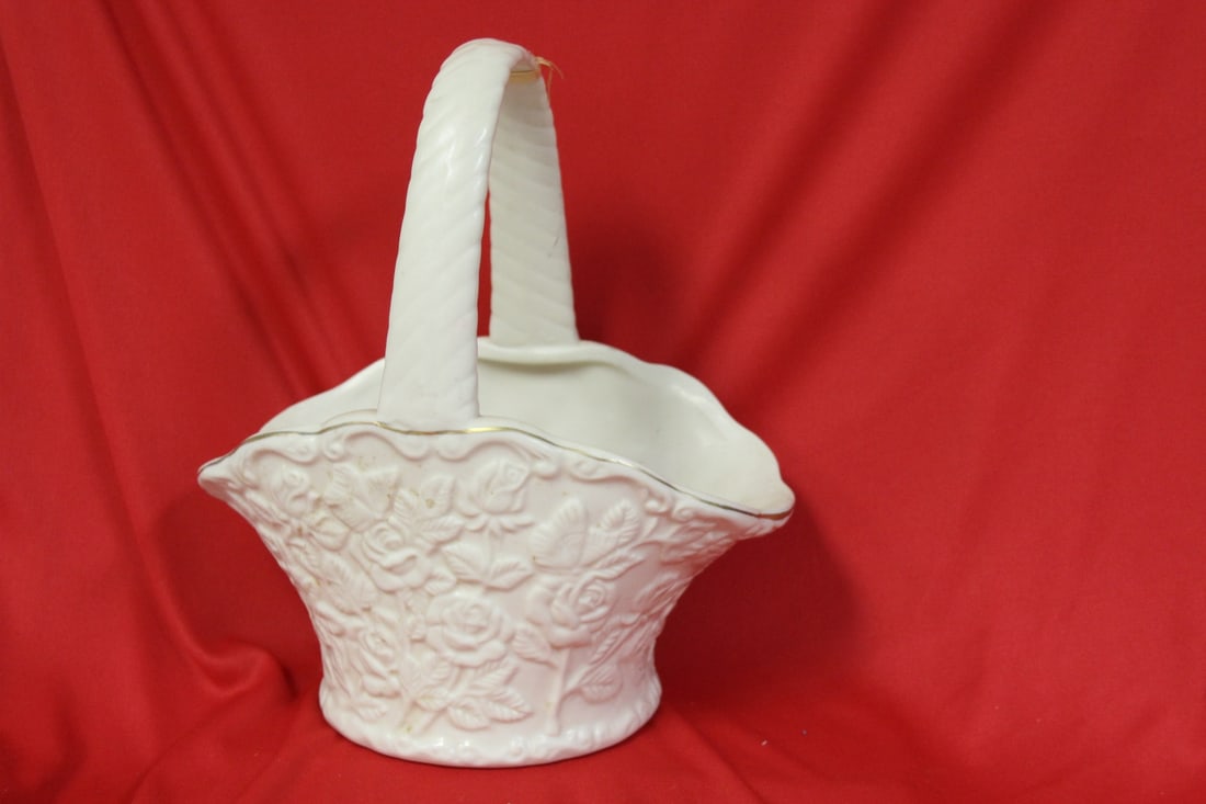 A Ceramic Basket - 4