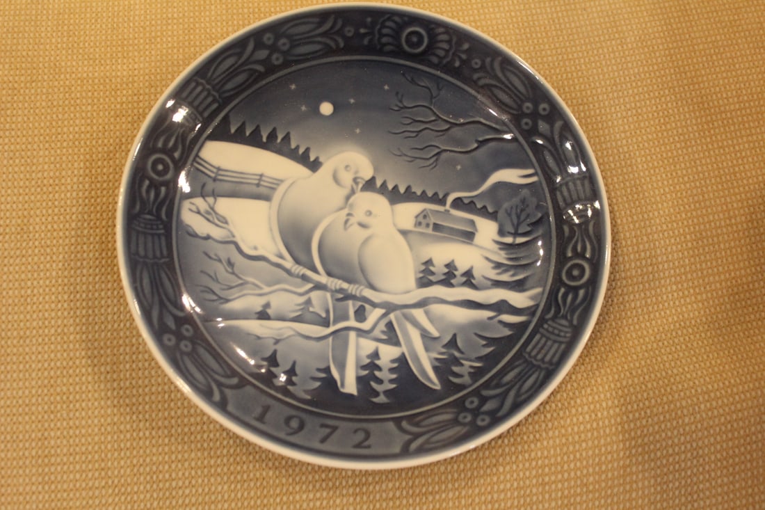Georg Jensen 1972 Christmas Plate: 7 1/8" in diameter - first year of issue