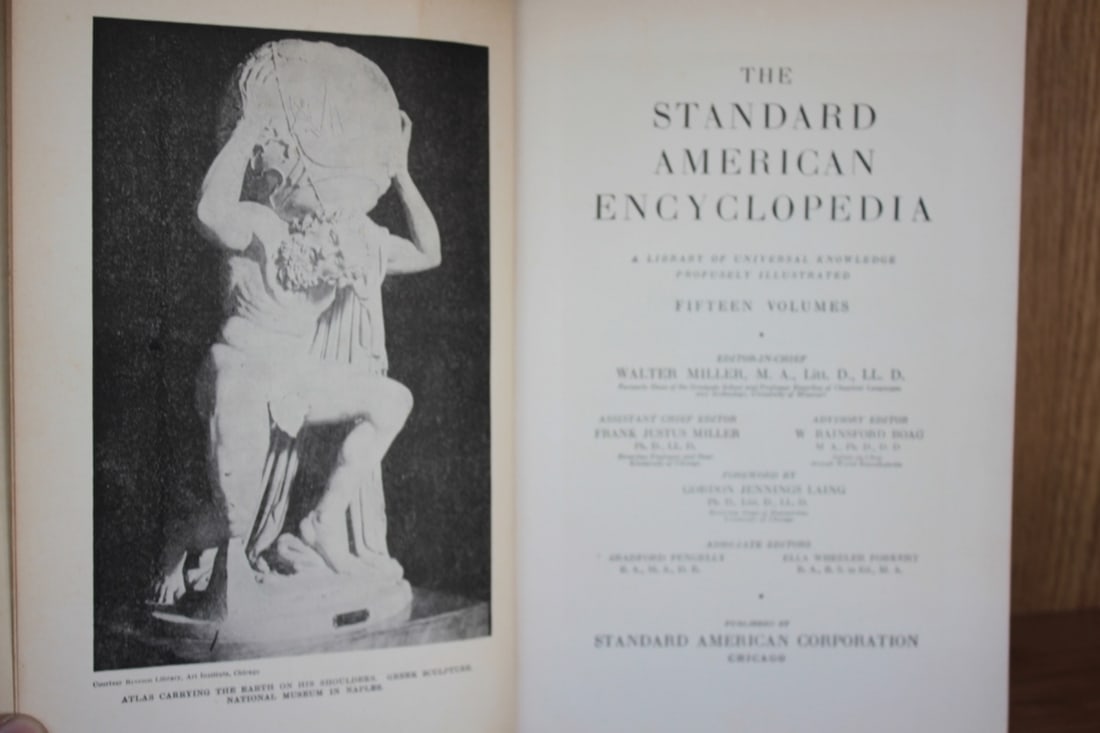 The Standard American Encyclopedia - Volume 11.: Hardcover - condition as shown on photos