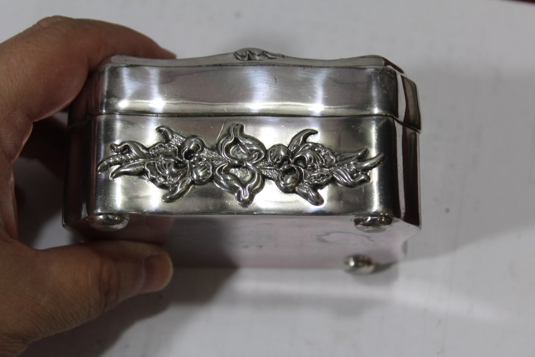 A Repousse Silverplated Box - 2