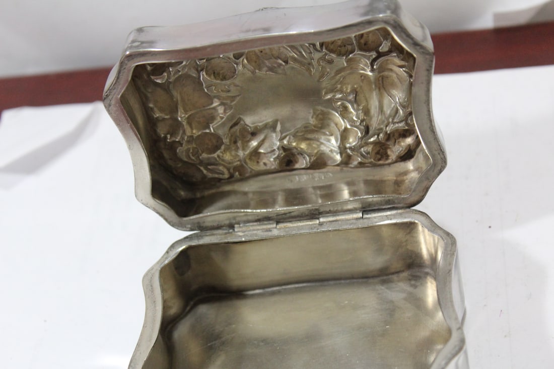A Repousse Silverplated Box - 4