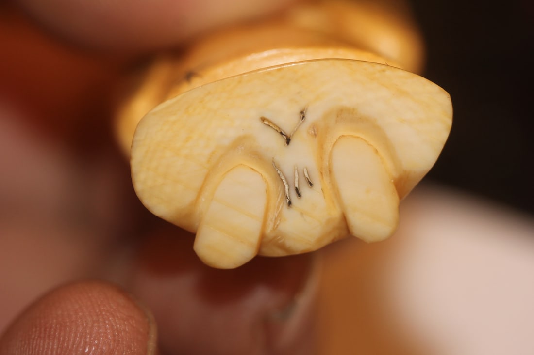 Signed Japanese Bone Netsuke - 3