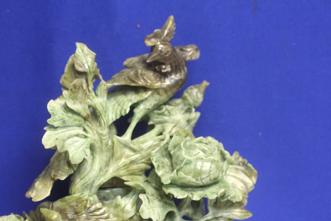 Large Jade/Jadeite Urn - 3