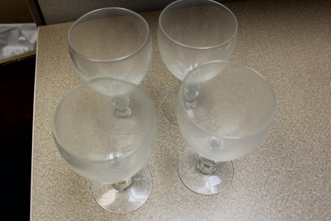 Set of 4 Water Goblets: 6 1/4" tall