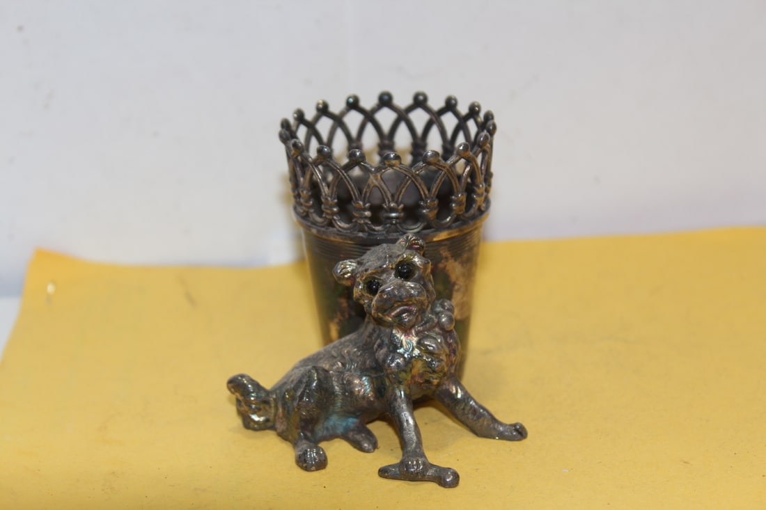 Rare James W. Tuffs Silverplated Toothpick Holder: approximately 3 inches tall