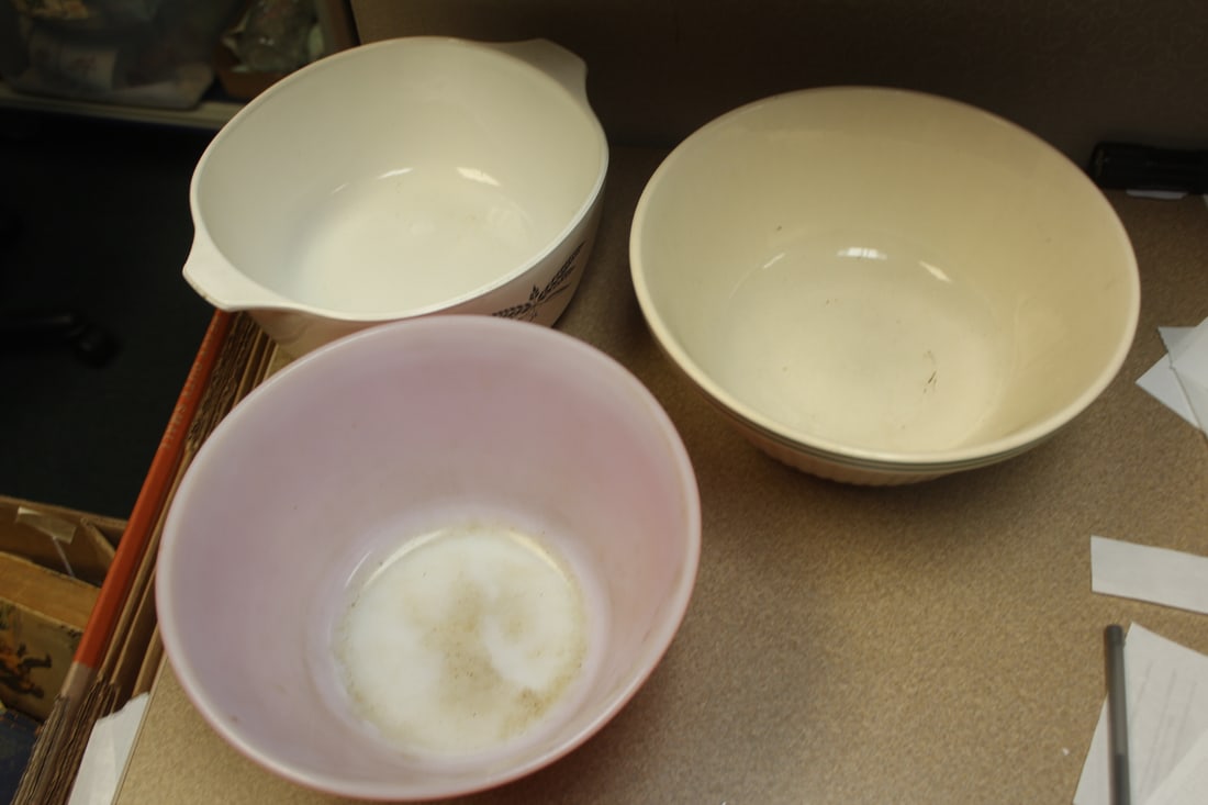 Lot of 3 Mixing Bowls (1 of 7)