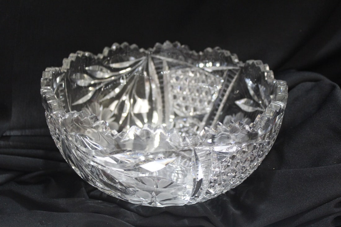 A Brilliant Cut Glass Bowl: 8 inches in diameter