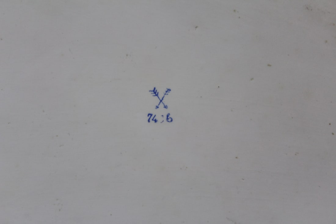 A Large Ceramic Platter - 6