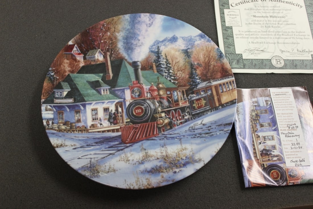 Collector's Plate "Mountain Hideaway" by Randle: 8 3/8 inches in diameter - boxed with COA