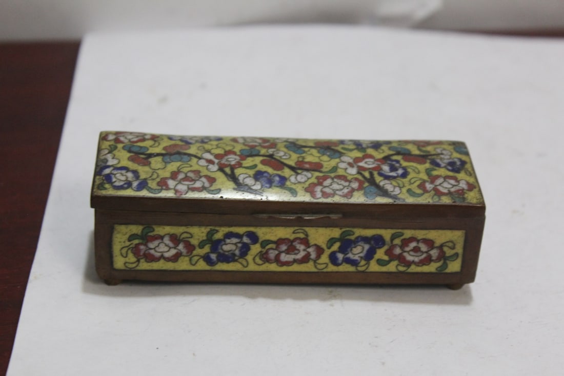 An Antique Chinese Small Cloisonne Box: a compartment box - please note: as is - please check images for condition - marked China - 4 3/8" across