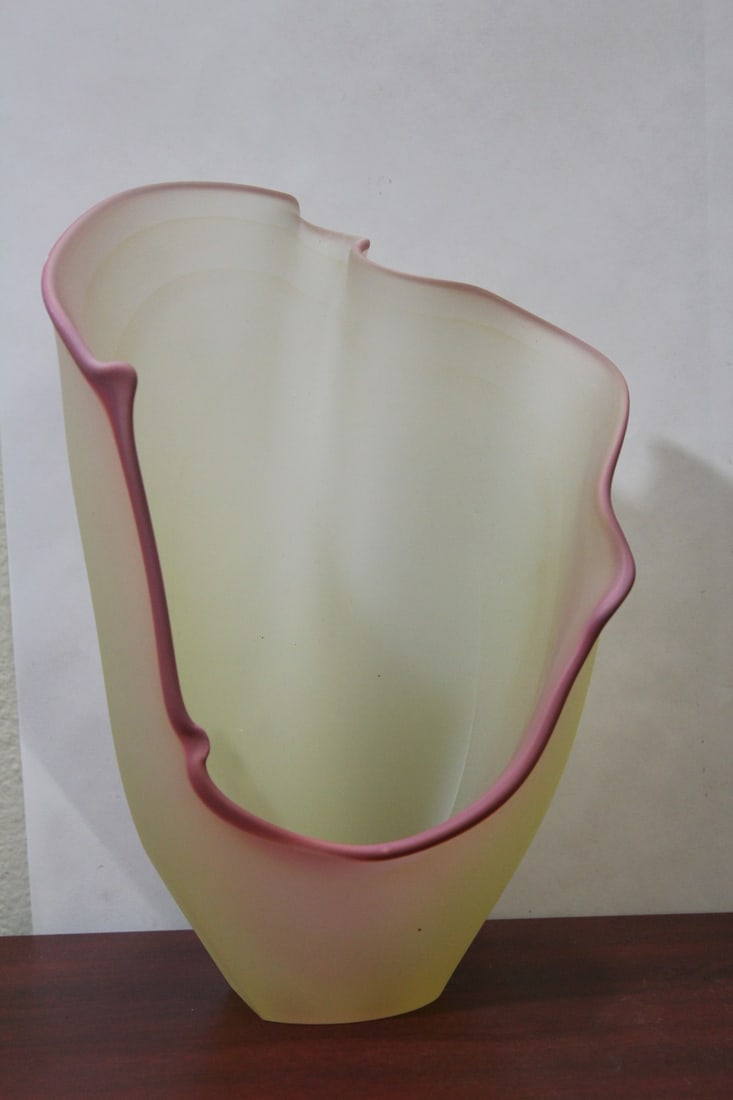 An Artglass Vase: signed : Slade (Bill Slade) - 10 5/8" tall