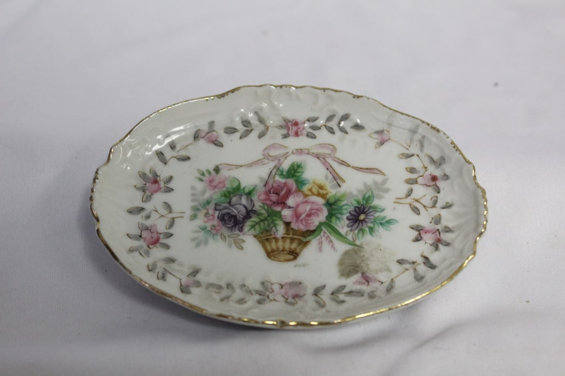 A Vintage Small Porcelain Plate: hand painted - 4 1/2" across