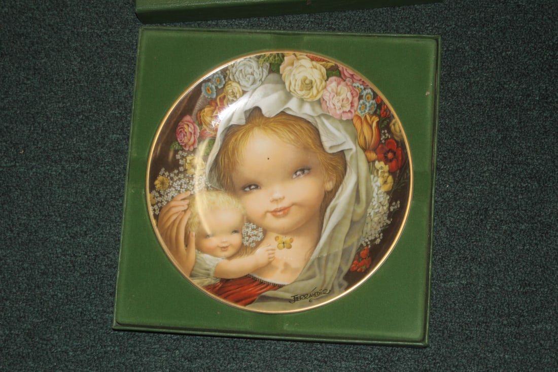 Mother and Child Collectors Plate: by Ferrandiz - 9 3/4" in diameter - boxed