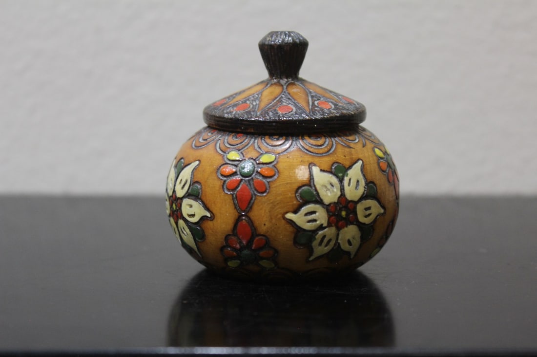 A Wooden Trinket Box: 2 3/4" tall