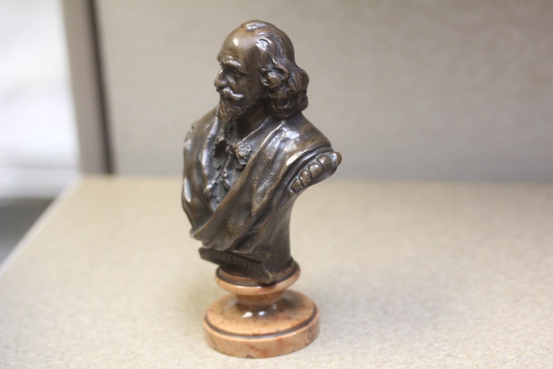 Small Solid Bronze Shakespear Bronze - 3